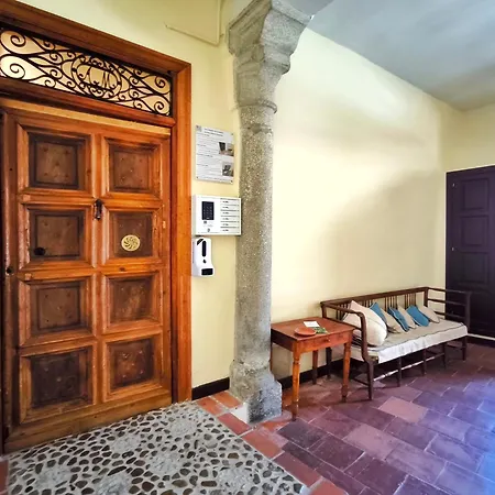 ゲストハウス オスペダヘ ラ フデリア 3*