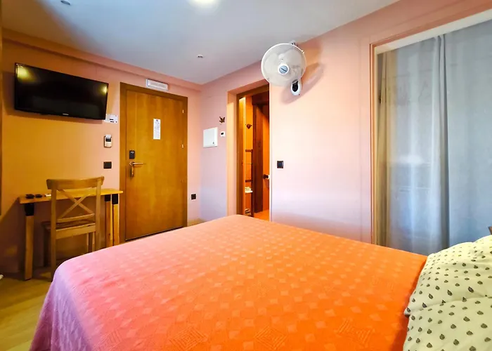 オスペダヘ ラ フデリア 3* セゴビア